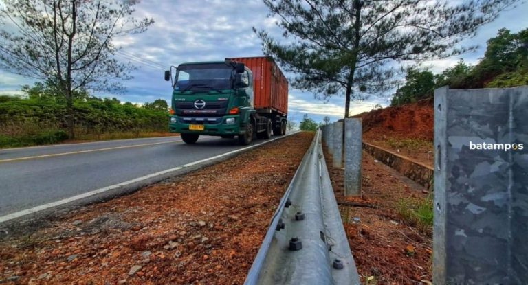 Mur dan Baut Pagar Pengaman Jalan di Toapaya Hilang, Diduga Dicuri