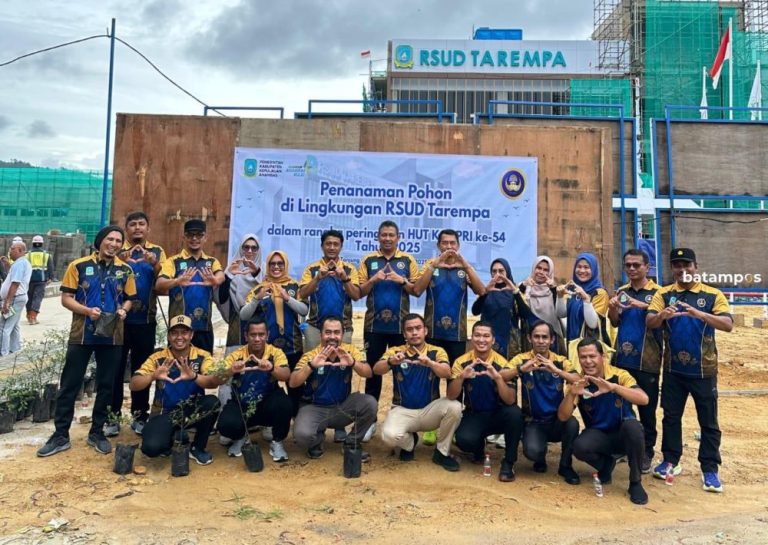 Pemkab Anambas Tanam Ratusan Pohon Jelang Rampungnya RSUD Tarempa