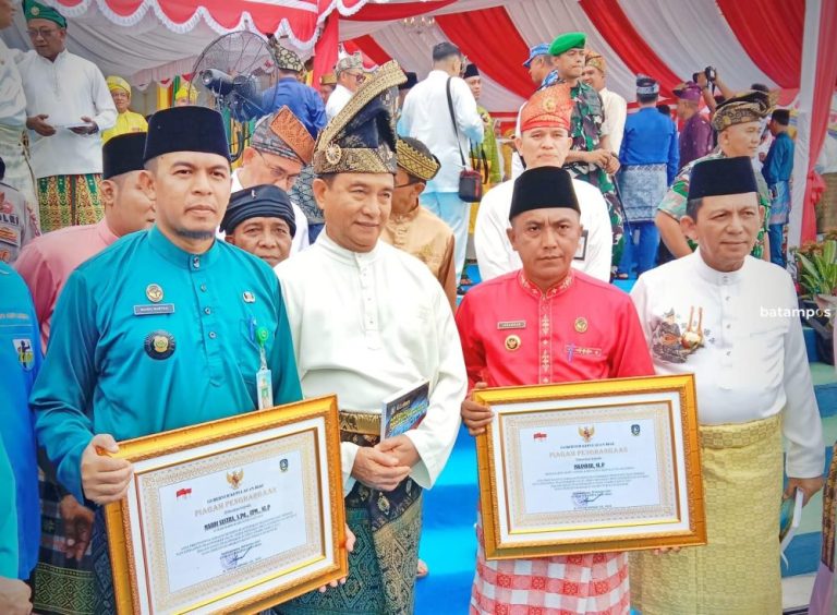 Kades Batu Ampar Anambas Raih Penghargaan Nasional Paralegal Justice Award 2025