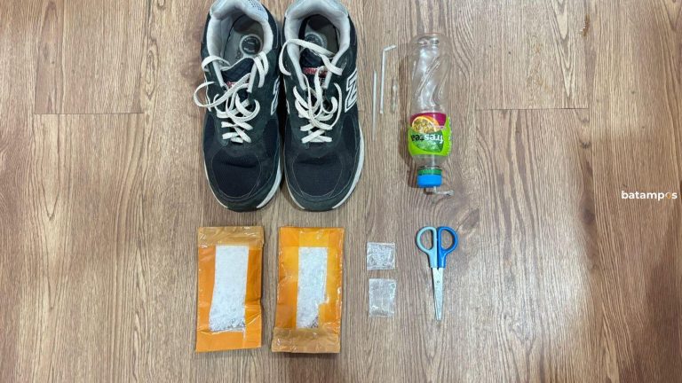 Ditresnarkoba Polda Kepri Gagalkan Peredaran 111 Gram Sabu di Batam, Dua Tersangka Dibekuk