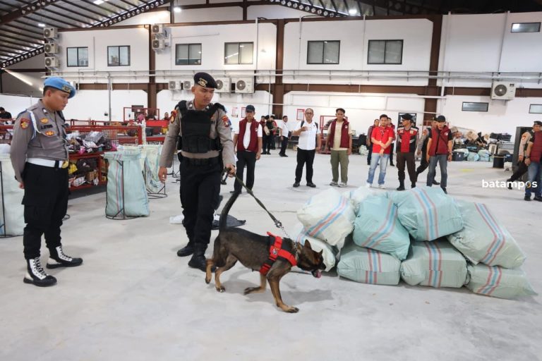 Antisipasi Narkoba Lewat Paket, Polda Kepri Sisir Kantor Ekspedisi di Batam