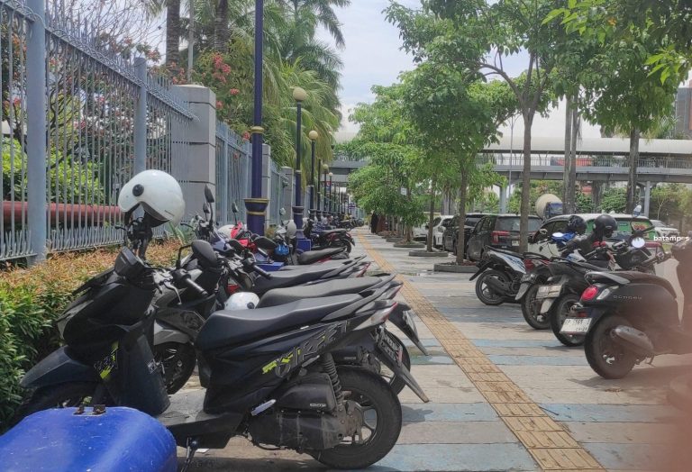 Parkir Liar di Batam Center Tak Tersentuh Dishub