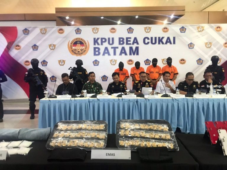 Selundupkan Emas Senilai Rp4,8 Miliar dari Malaysia, Pria asal Sumut Diciduk di Batam Center