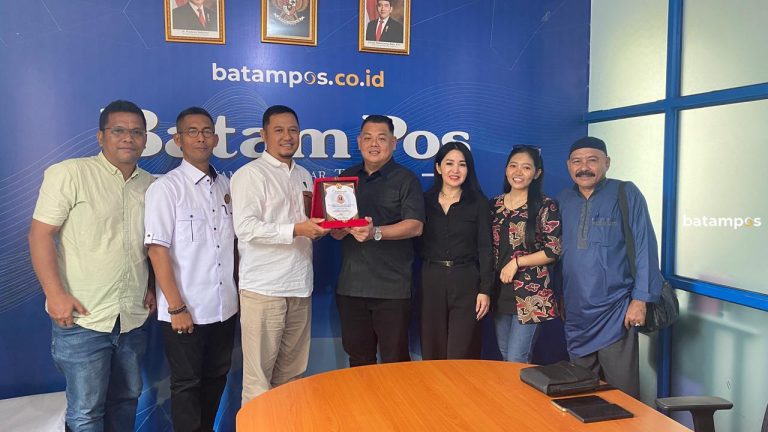 Kunjungan DPN APPEKNAS Kepri ke Batam Pos Berlangsung Hangat, Perkuat Sinergi Dunia Usaha dan Media