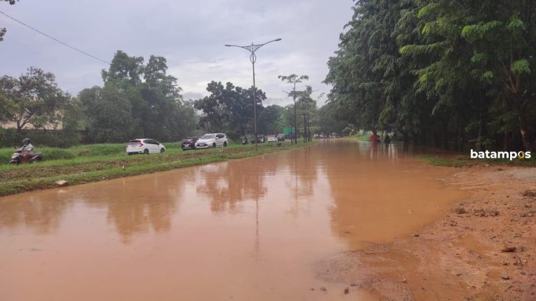 Jalan Raja Isa Bebas Banjir Jadi Prioritas, Wali Kota Pantau Langsung