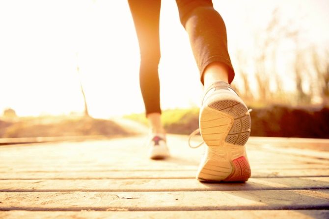 Rasakan Manfaat Jalan Pagi: Menurunkan Berat Badan hinggga Risiko Penyakit Jantung