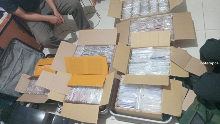 Sopir CR-V Jadi Tersangka Penyelundup Ratusan iPhone