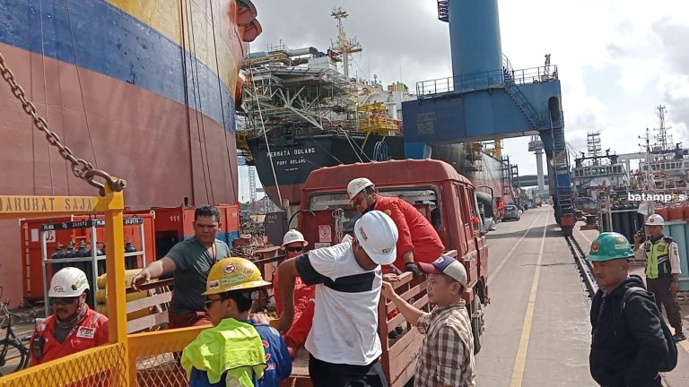 Kejari Batam Terima Tahap II Kasus Laka Kerja PT ASL, Dua Tersangka, Petugas HSE Resmi Ditahan