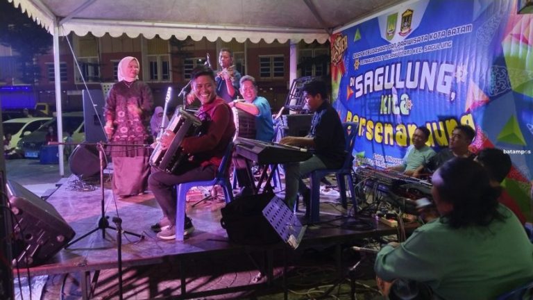 Panggung Musik Melayu di Sagulung Diserbu Warga, Disbudpar Dorong Pelestarian Budaya Lokal