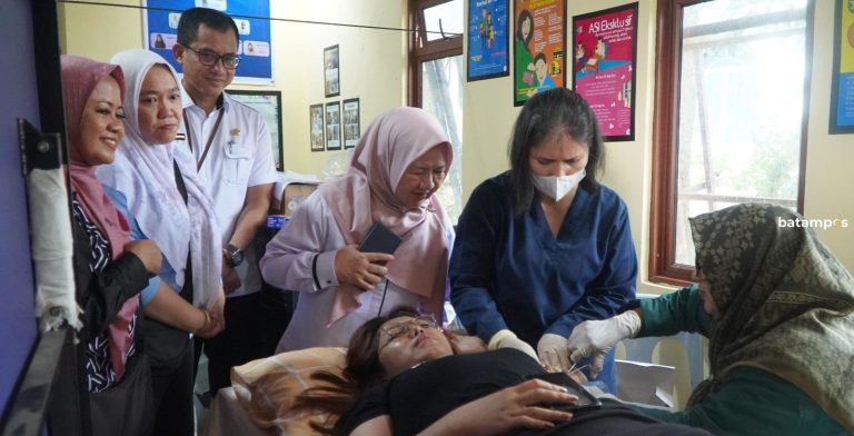 BKKBN Kepri Tinjau Pelayanan KB dan Distribusi MBG untuk Sasaran 3B di Bukit Tempayan