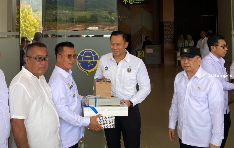 Menko AHY Pastikan Pemerintah Pusat Serius Bangun Daerah Terdepan Lewat Proyek Nasional di Anambas