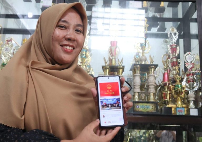 Annisa, Guru SMPN 28 Batam Wakili Program Pendidikan ke Tiongkok
