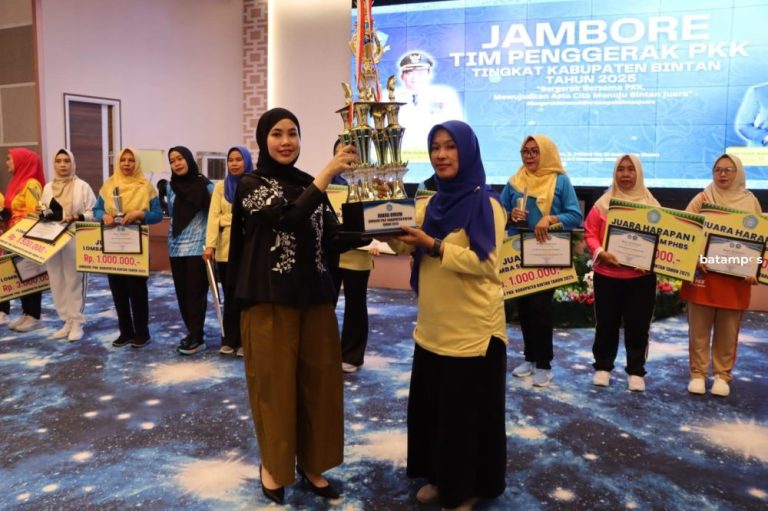 Kecamatan Toapaya Sabet Juara Umum Jambore PKK Bintan 2025