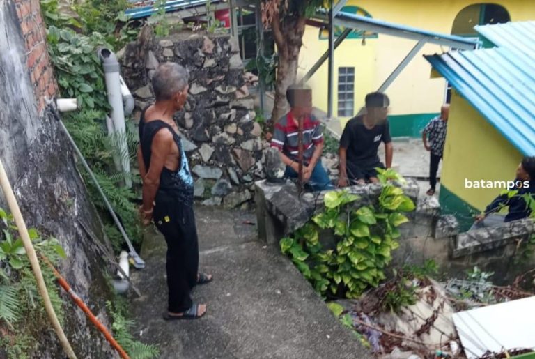 Dua Pria Dicurigai Curi AC di Kemboja Diamankan Warga