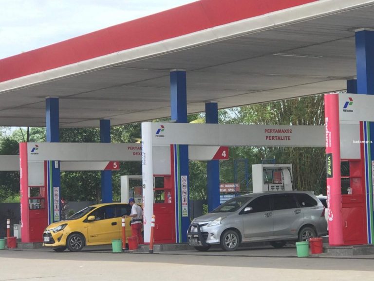 Pertamax Langka di Batam, Pengendara Mobil Tanpa Barcode Kelimpungan Cari BBM