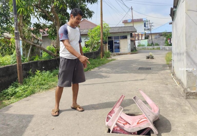 Maling Gondol Penutup Selokan di Gang Skip Tanjungpinang, Warga Resah