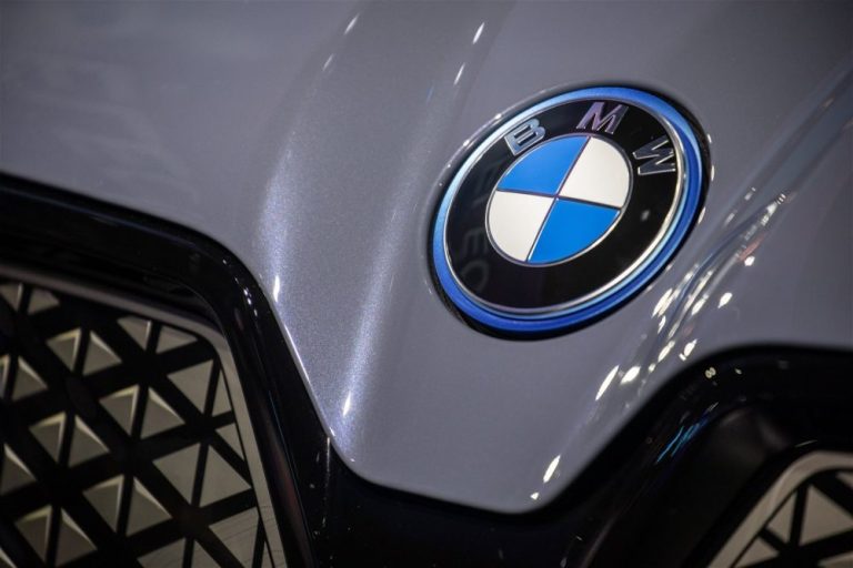 BMW Dituding Gunakan Software Curang Emisi, 100 Ribu Mobil Diselidiki