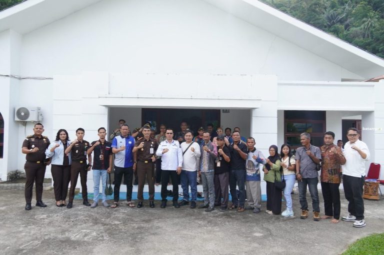 Jaga Keterbukaan Informasi, Bupati Anambas: OPD Tak Boleh Hindari Wartawan