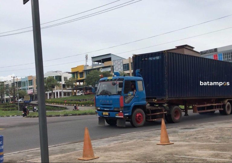 Picu Macet, Satlantas Polresta Tanjungpinang Usulkan Perda Jam Operasional Truk Kontainer