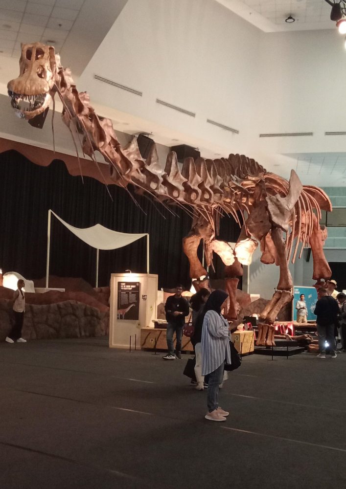 Pameran Dinosaurus Terbesar di Science Centre dan Sensasi Musim Dingin di Snow City