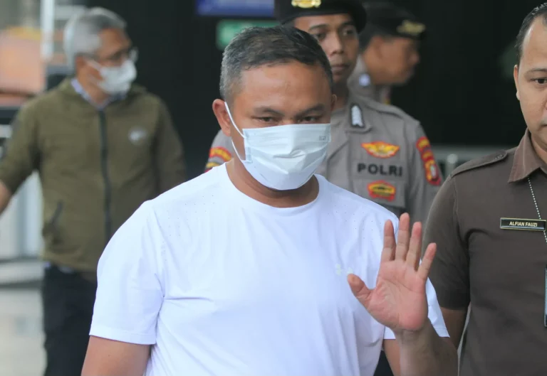 OTT Gubernur Riau Abdul Wahid, KPK Amankan Lebih dari Rp 1 Miliar dalam Pecahan Uang Asing