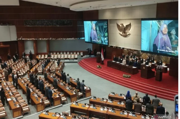 RKUHAP Sah jadi UU, DPR Pastikan Penyadapan, Penyitaan, dan Penangkapan Tak Sewenang-wenang