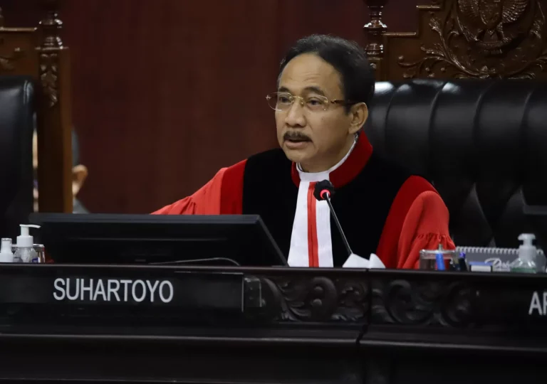 Putusan MK: Anggota Polri yang Duduki Jabatan Sipil Harus Pensiun