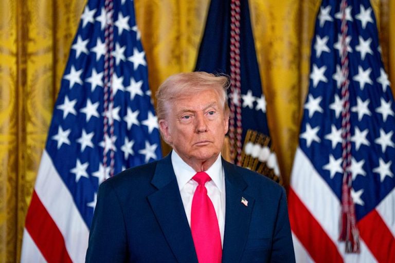 Trump Revisi Kebijakan Tarif, Bebaskan Lebih dari 200 Produk Makanan