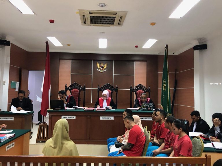 Enam Terdakwa Kasus Vape Ilegal di Batam Disidang, Cairannya Mengandung Obat Bius