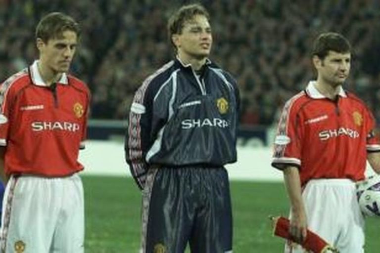 Paul Scholes Sebut Mark Bosnich Salah Satu Pembelian Terburuk Manchester United
