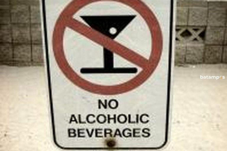 Pedagang di Pelabuhan Tarempa Bantah Jual Minuman Beralkohol: Kami Ikuti Aturan