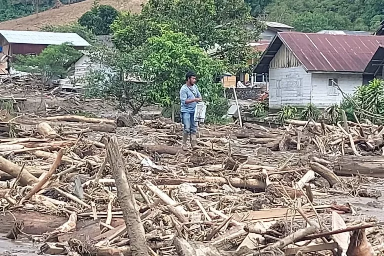 Korban Banjir-Longsor di Sumatra Capai 914 Jiwa, BNPB: 389 Masih Hilang