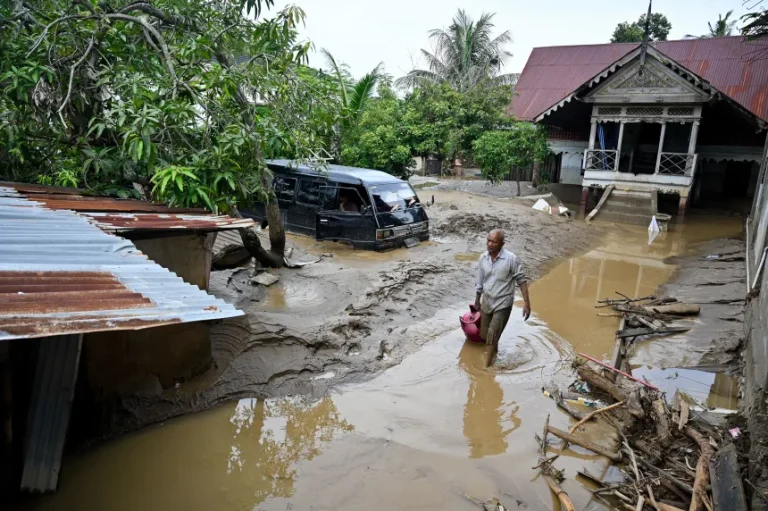 Banjir dan Longsor Tewaskan Lebih dari 1.172 Orang di Asia, 604 Korban Tewas di Sumatera