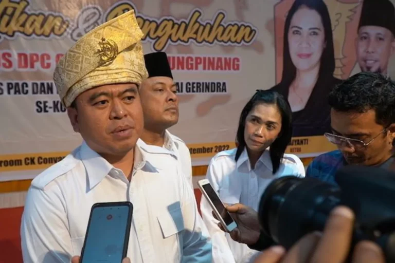 Profil Endipat Wijaya, Anggota DPR Dapil Kepri yang Sindir Donasi Bencana