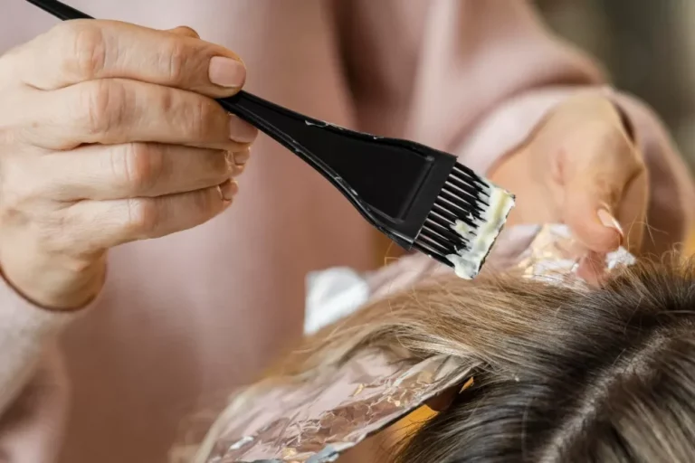 Waspada! Ini Bahaya Pewarna Rambut untuk Kesehatan