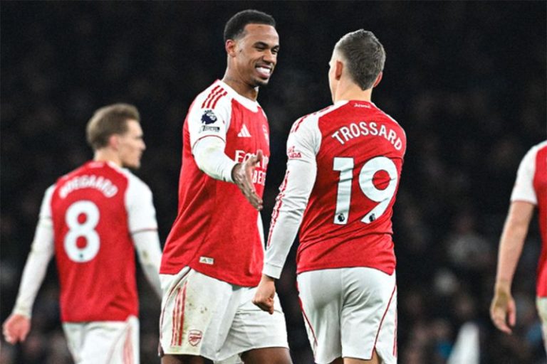 Arsenal Menang Telak 4-1 Atas Aston Villa