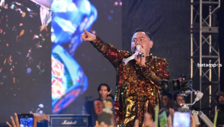 King Nassar Guncang Malam Puncak HUT ke-77 Bintan, Ribuan Warga Tumpah Ruah