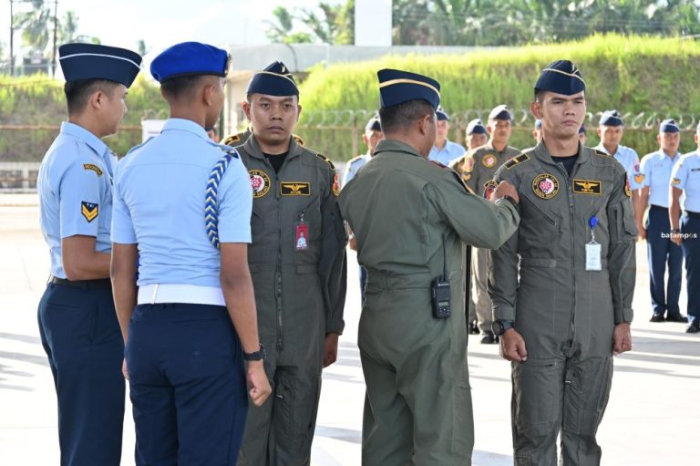 TNI AU Kirim Dua Penerbang Tempur Muda ke Natuna
