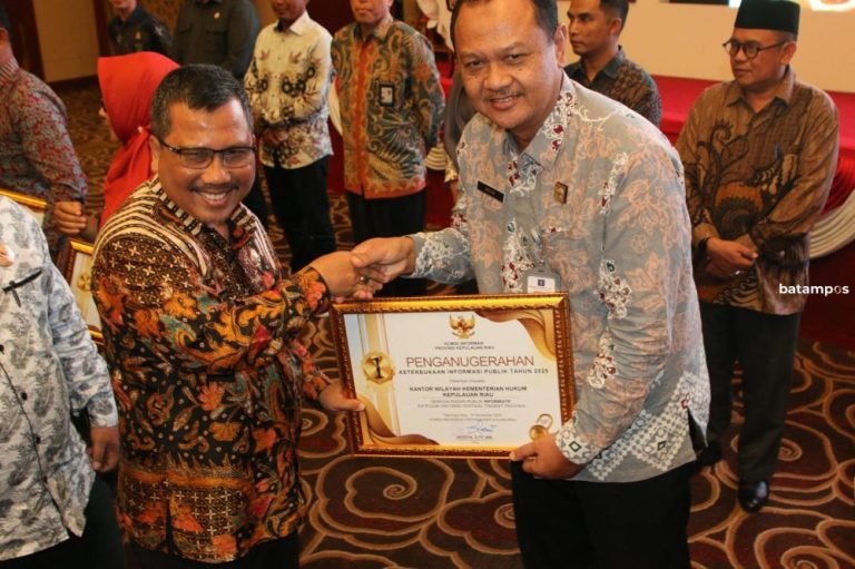 Raih Nilai Tertinggi, Kemenkumham Kepri Raih Peringkat 1 Keterbukaan Informasi 2025