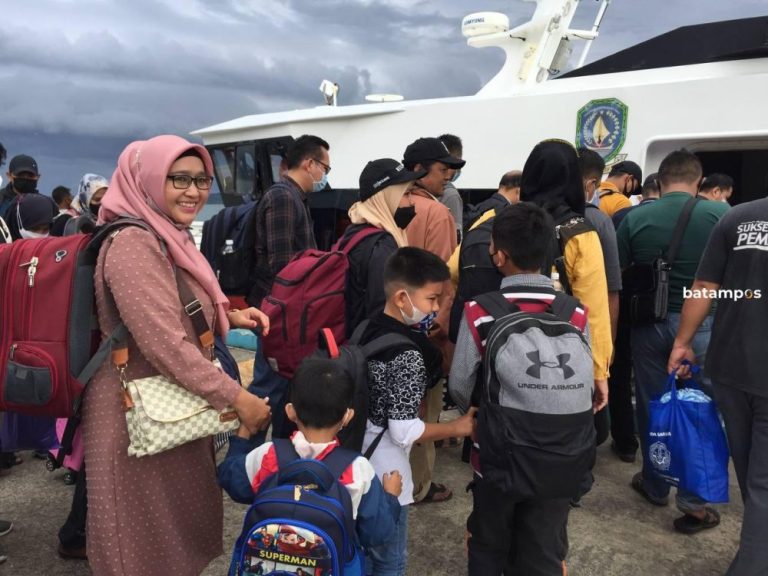 Jelang Natal dan Tahun Baru, Warga Lingga Lebih Banyak Bepergian ke Luar Daerah