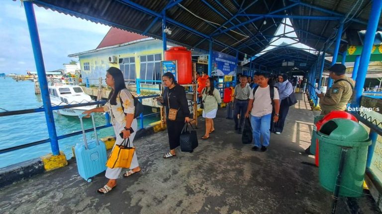 Penumpang di Pelabuhan Bulang Linggi Bintan Tembus 1.093 Orang saat Libur Natal