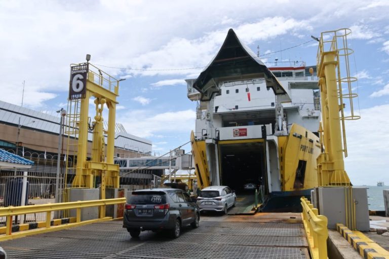 Jelang Tahun Baru, Arus Merak–Bakauheni Terpantau Lancar dan Terkendali
