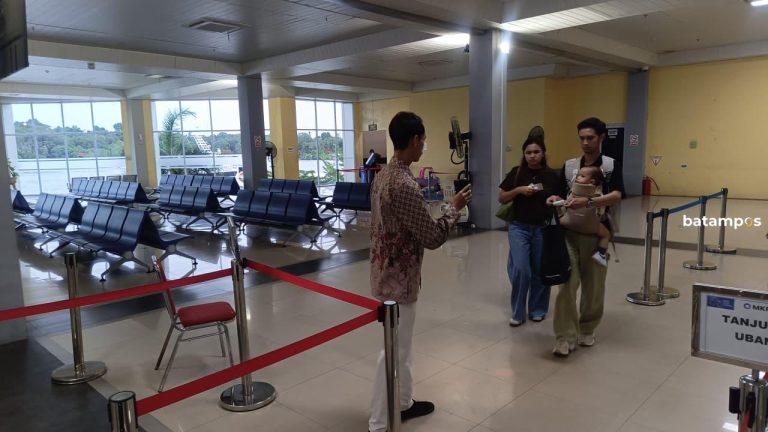 Arus Penumpang Pelabuhan Punggur Padat, Syahbandar Pastikan Penumpang Bertiket Berangkat