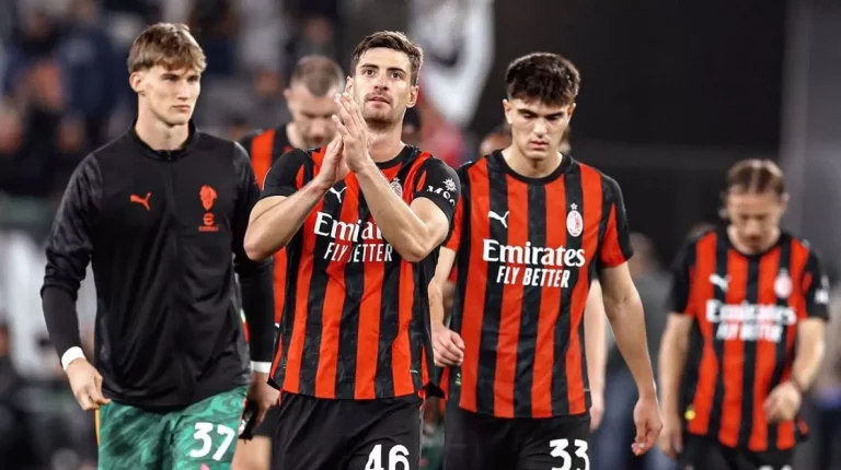 Bawa AC Milan Ke Puncak Klasemen, Rafael Leao Sebut Timnya di Jalur yang Benar