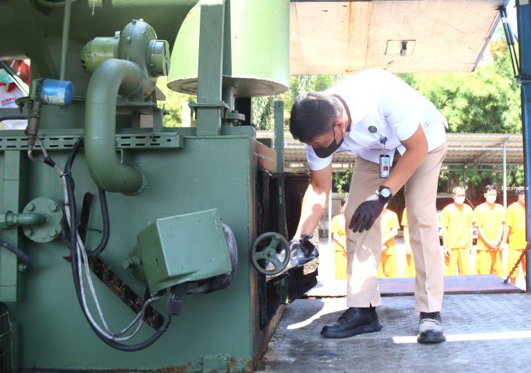 Enam Kasus Diungkap, Ribuan Butir Ekstasi dan 2 Kg Sabu Dimusnahkan BNNP Kepri