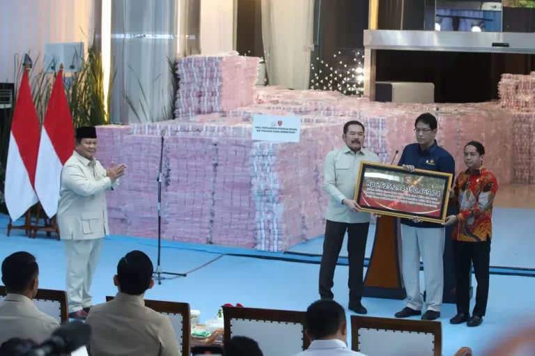 ICW Kritik Kejagung Pamerkan Uang Rp 6,6 Triliun: Dinilai Sekadar Pencitraan