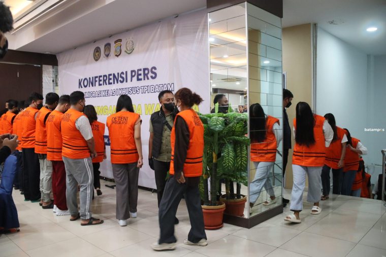 Imigrasi Batam Tindak 430 WNA Pelanggar Izin Tinggal Sepanjang 2025, 4 WNA  Lanjut yang ke Penyidikan
