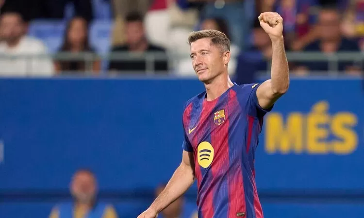 Robert Lewandowski Pertimbangkan Pindah dari Bareclona