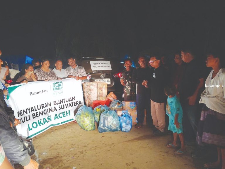 Tim LAZ Batam Salurkan Bantuan hingga Tengah Malam