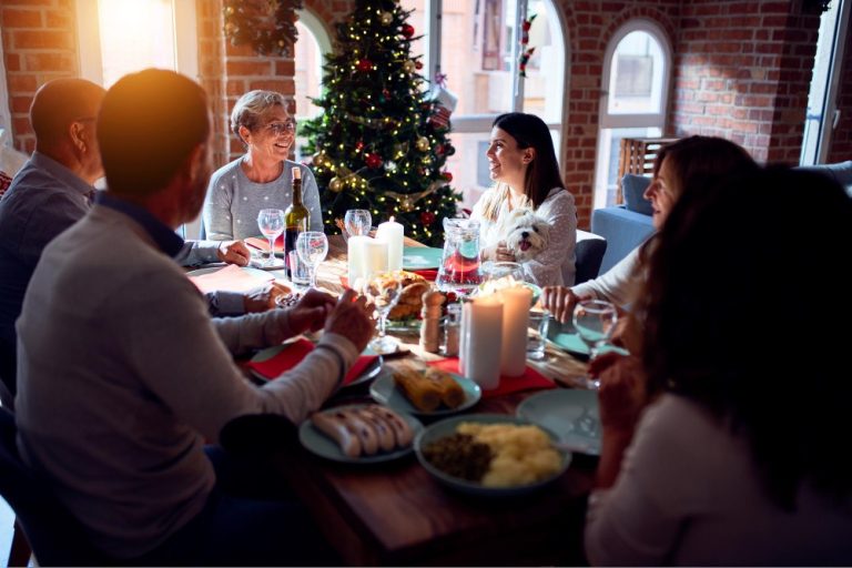 Ini 5 Cafe di Batam Berdekorasi Natal dengan Makanan Lezat, Cocok untuk Rayakan Akhir Tahun